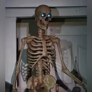 Towering SKELETON Animated Prop 8 FT Haunted House Halloween PROJECTION EYES